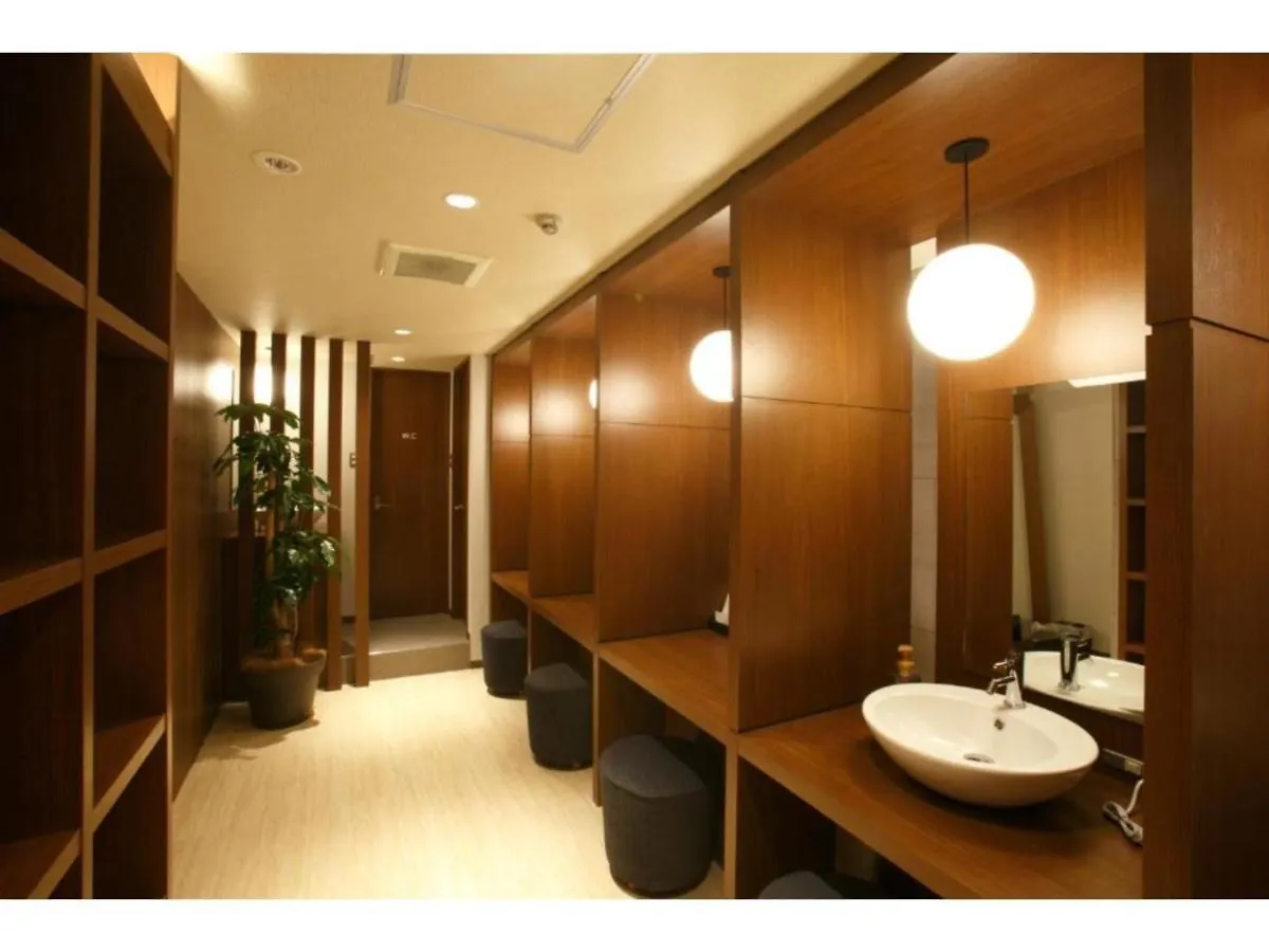 Hotel Relief Namba Daikokuchou - Vacation Stay 33958V Osaka